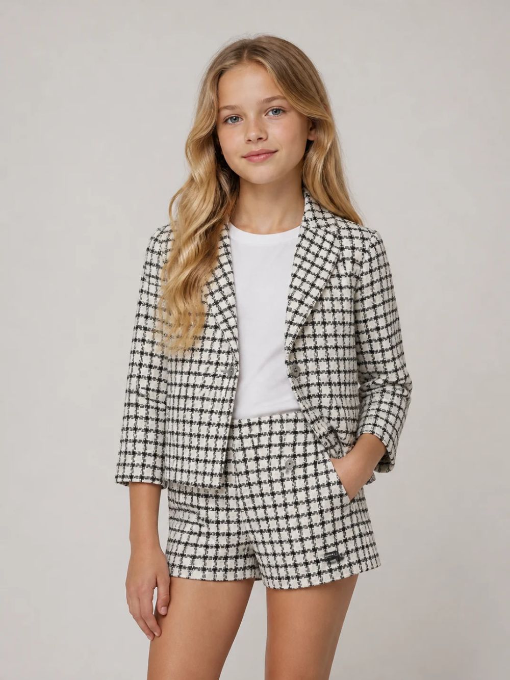 Shorts per bambina Balmain Kids bianco e neri con motivo a quadri BZ6B51 E0253 102AG BALMAIN KIDS
