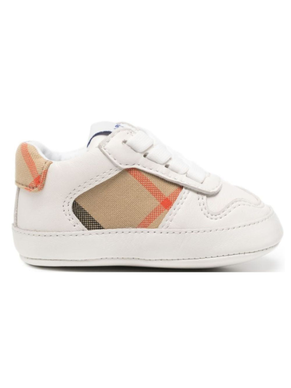 Scarpa per neonati Burberry Kids bianca con inserti con motivo Vintage Check 8131738 B9368 BURBERRY KIDS