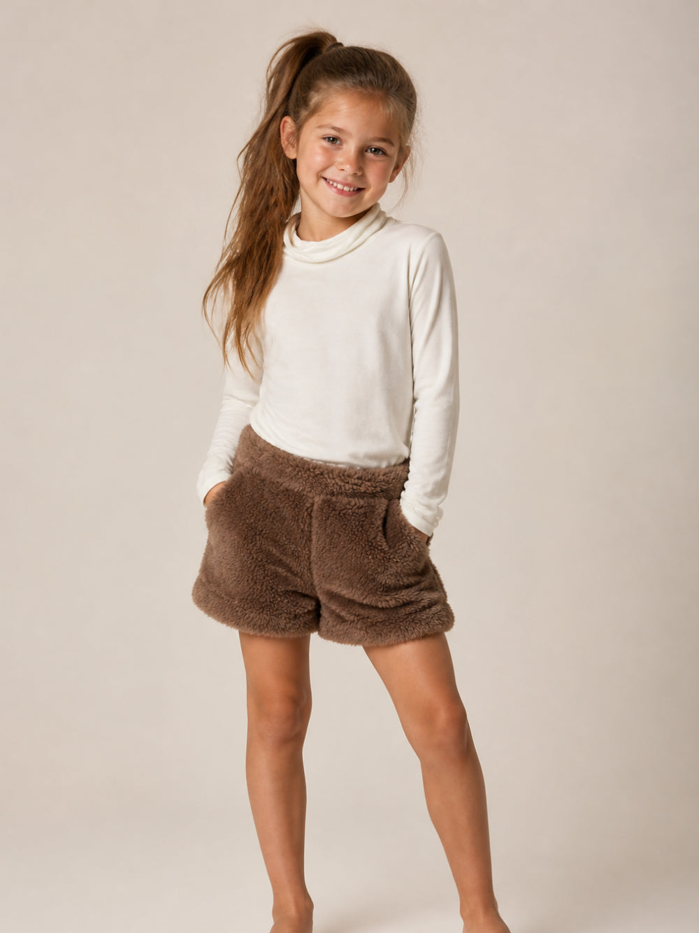 Shorts per bambina Douuod Kids marrone con texture teddy DZ6A09 Z3949 347 DOUUOD KIDS