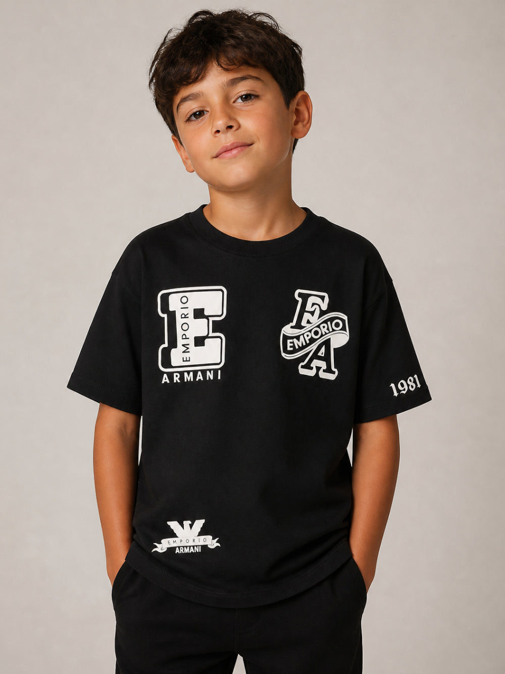 T-shirt per bambino Emporio Armani Kids nera con stampa grafica sul davanti EB001362 AF13715 UB118 EMPORIO ARMANI KIDS