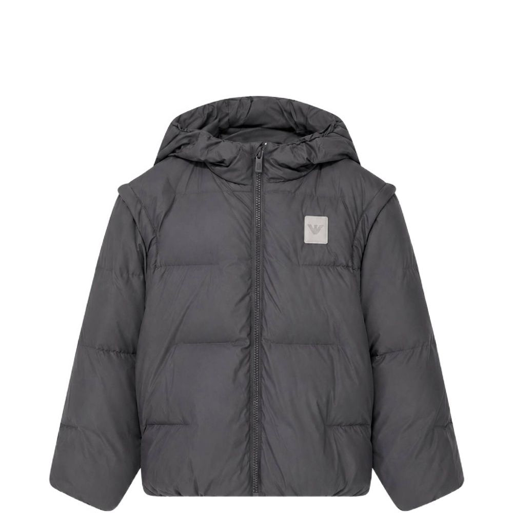 Giubbino per bambino Emporio Armani Kids grigio scuro con applicazione con logo sul petto EB001513 AF26005 UA030 EMPORIO ARMANI KIDS