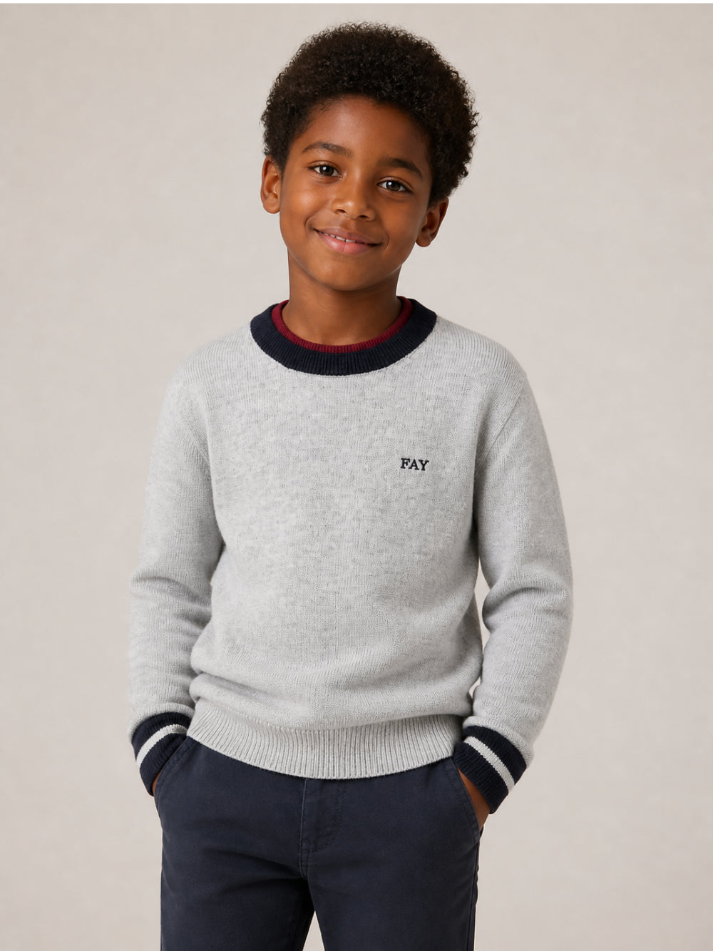 Maglione per bambino Fay Kids grigio con logo ricamato sul davanti FZ9H00 W0033 805BL FAY KIDS