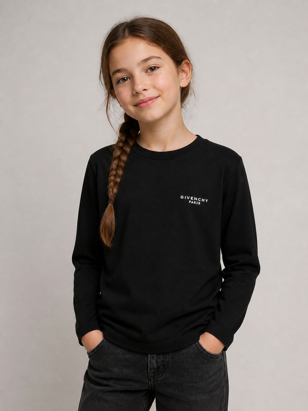 T-shirt per bambini Givenchy Kids nera con logo sul davanti H31415 09B GIVENCHY KIDS
