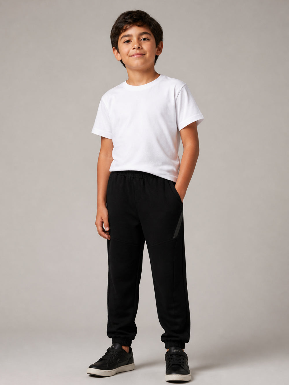 Pantaloni sportivi per bambino Karl Lagerfeld Kids neri con stampa Z31385 09B KARL LAGERFELD KIDS