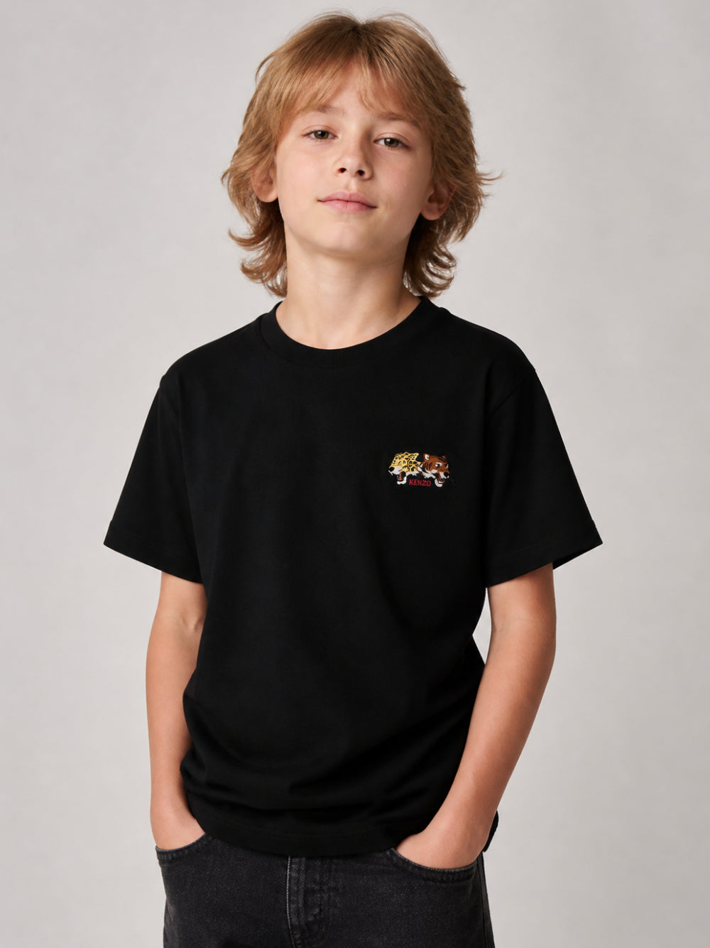 T-shirt per bambino Kenzo Kids nera con logo sul davanti K62238 09B KENZO KIDS