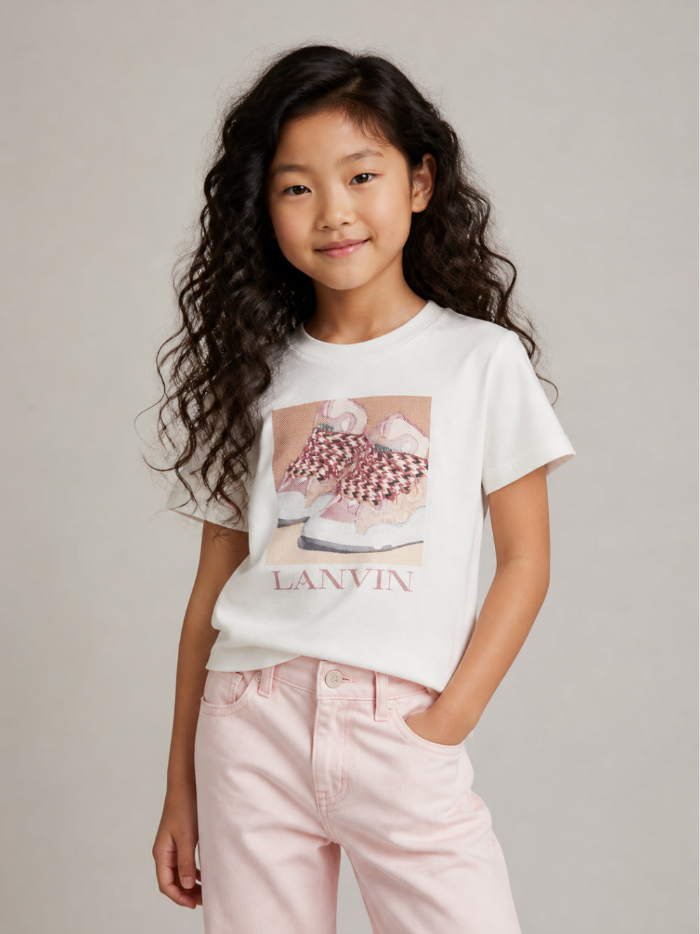 T-shirt per bambina Lanvin Kids bianca con stampa grafica sneackers N30396 117 LANVIN KIDS
