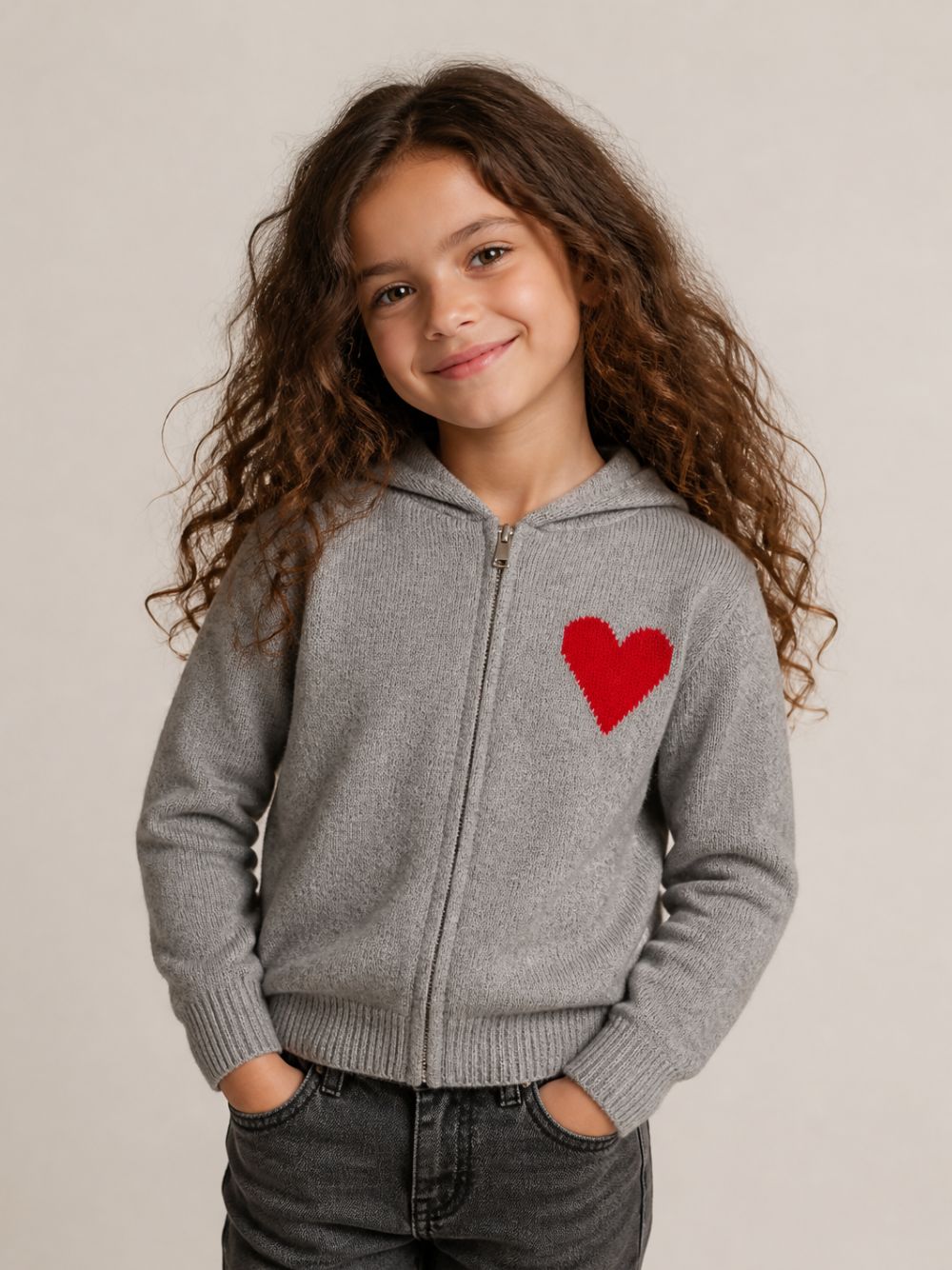 Maglione per bambina MC2 St. Barth Kids grigio con cuore ricamato sul davanti KYLA006 01587M MC2 ST. BARTH KIDS