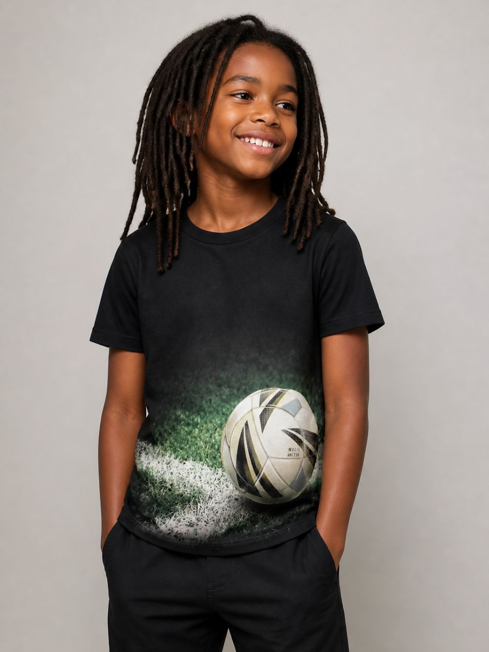 T-shirt per bambino Molo Kids nera con stampa grafica pallone 1W26A203 9943 MOLO KIDS