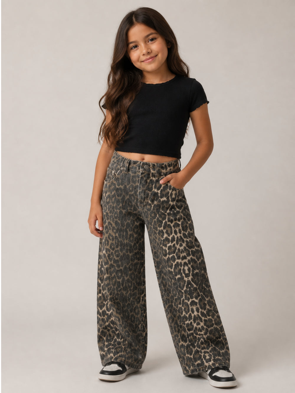 Pantaloni per bambina Molo Kids marrone con stampa animalier 6W26I120 9783 MOLO KIDS