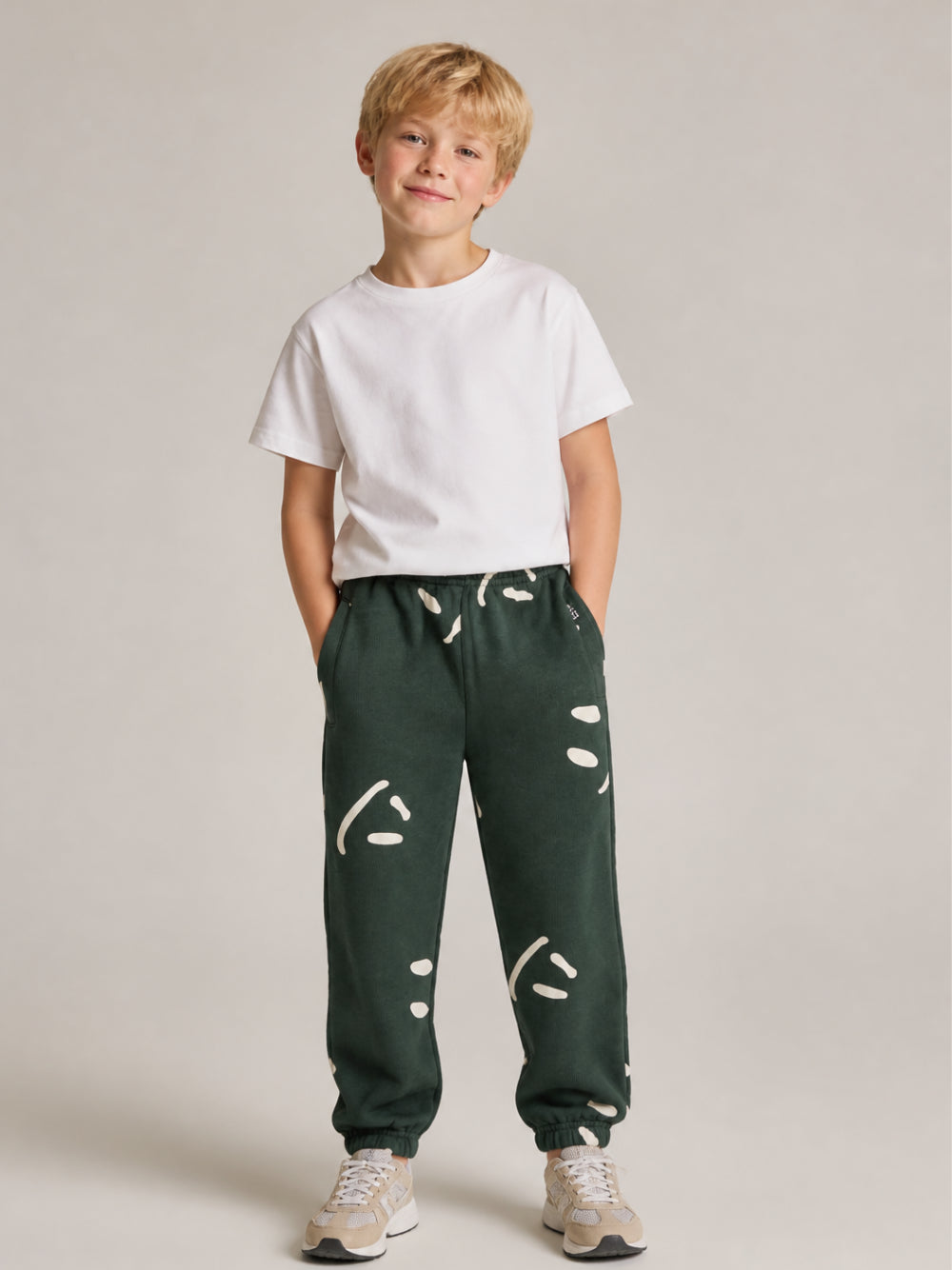 Pantaloni sportivi per bambino Molo Kids verde con stampa smiley all-over 6W26I209 6252 MOLO KIDS