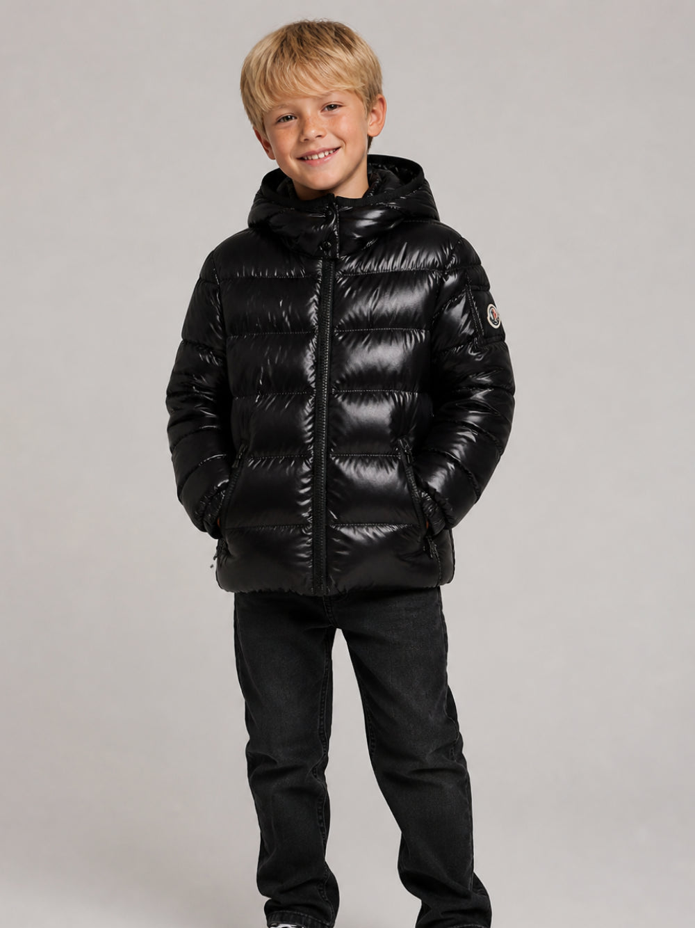 Giubbino Bady per bambini Moncler Kids nero con design imbottito L29541A5271068950 999 MONCLER KIDS