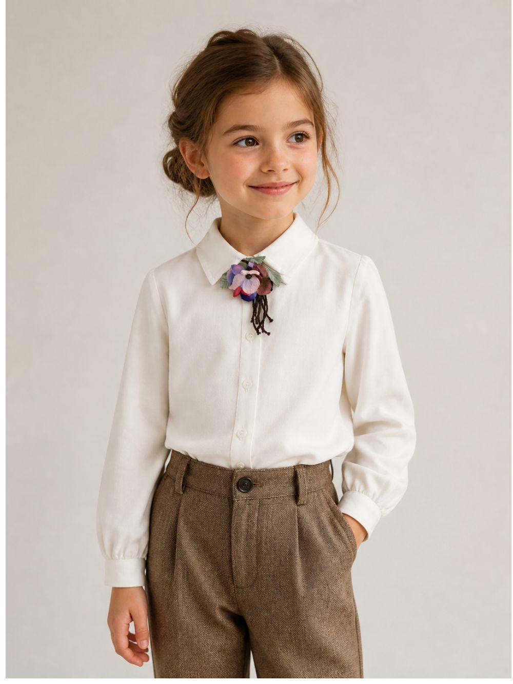 Camicia per bambina Monnalisa Kids bianca con applicazione fiori sul collo 11H300 8109 0001 MONNALISA KIDS