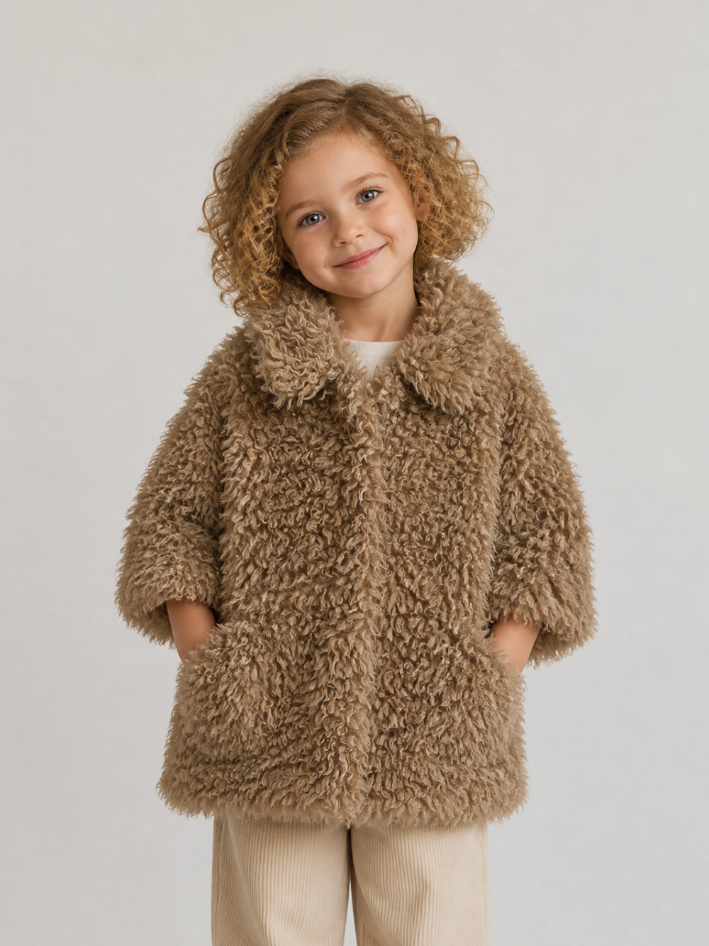 Cappotto per bambina Monnalisa Kids marrone chiaro in pelliccia sintetica 17H104 8031 0009 MONNALISA KIDS