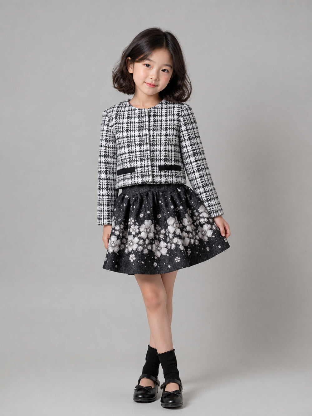 Giacca per bambina Monnalisa Kids bianca e nera con trama in tweed 71H104 8312 9950 MONNALISA KIDS