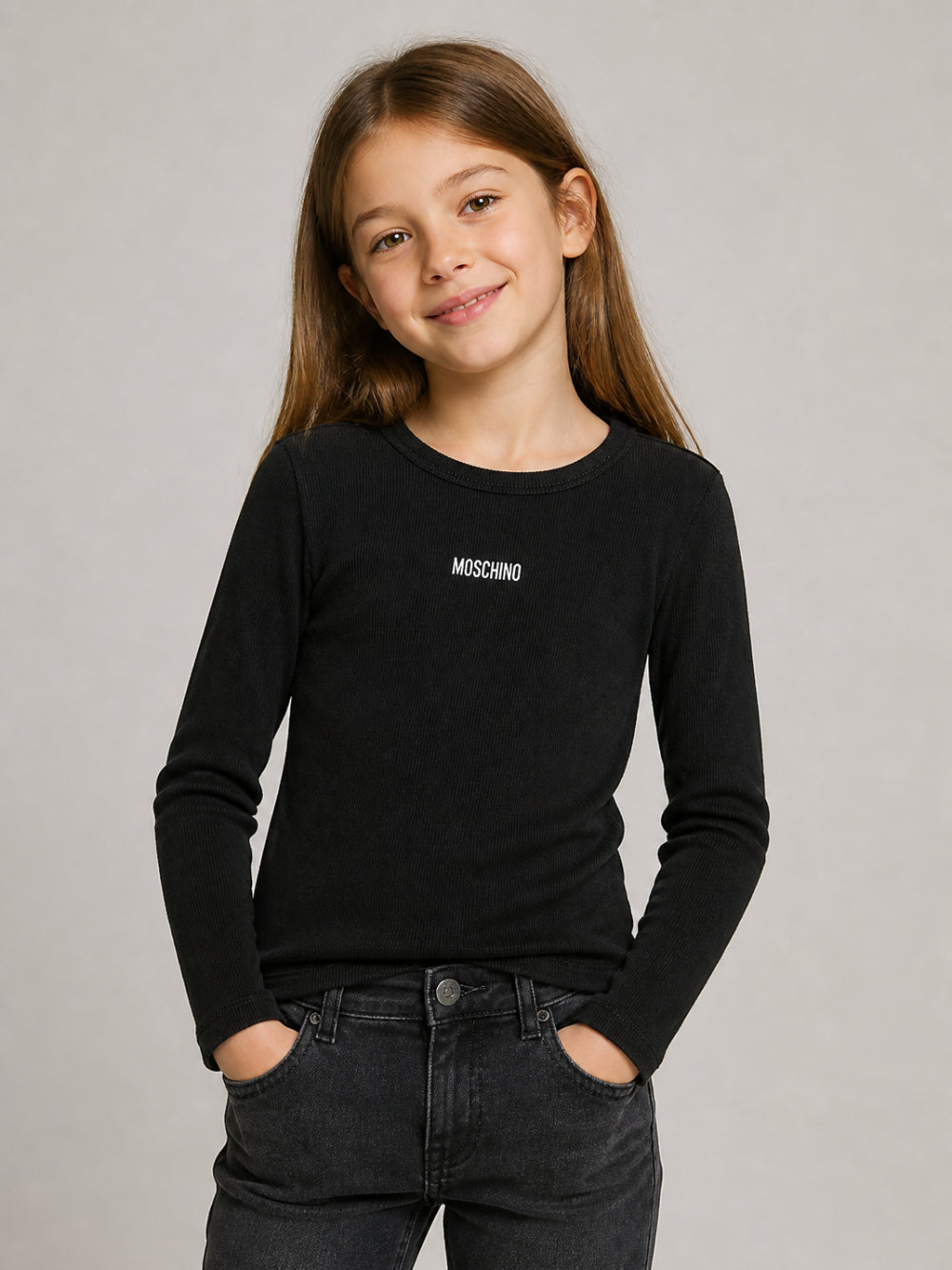 T-shirt per bambina Moschino Kids nera con logo sul davanti HAO011LBA39 60100 MOSCHINO KIDS