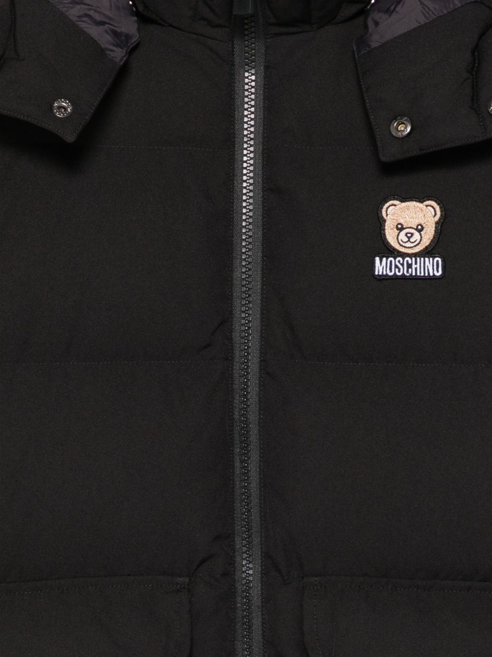 Giubbino per bambino Moschino Kids nero con stampa logo sul davanti HMS05HL3AC4 60100 MOSCHINO KIDS