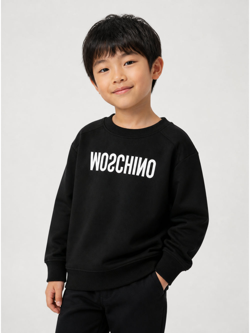 Felpa per bambini Moschino Kids nera con logo sul davanti HOF099LCA61 60100 MOSCHINO KIDS