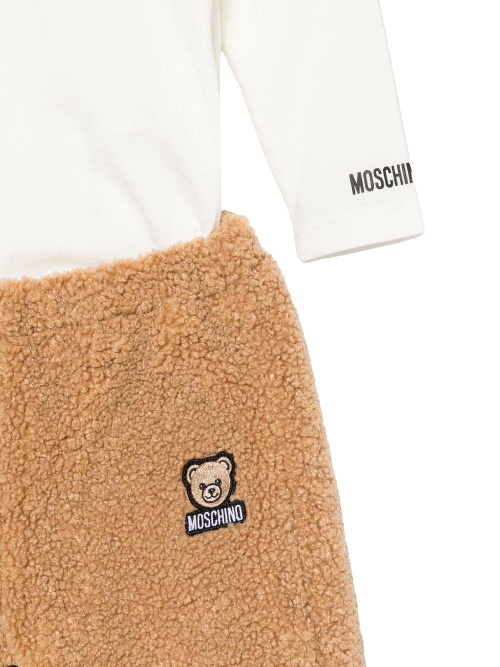 Completo per neonato Moschino Kids marrone in finta pelliccia di montone (set da tre) MUK05TLIA00 20351 MOSCHINO KIDS