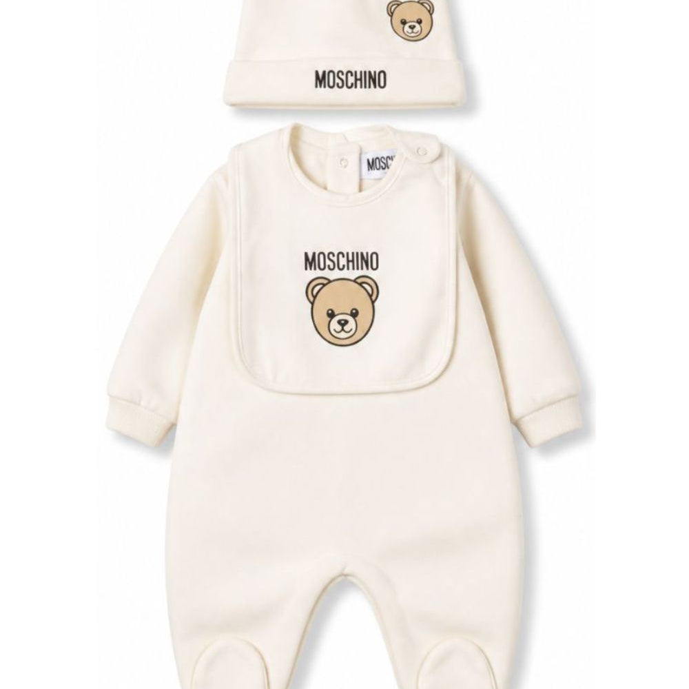 Set tutina, berretto e bavaglino per neonati Moschino Kids bianco con stampa Teddy Bear MUY09PLCA40 10063 MOSCHINO KIDS