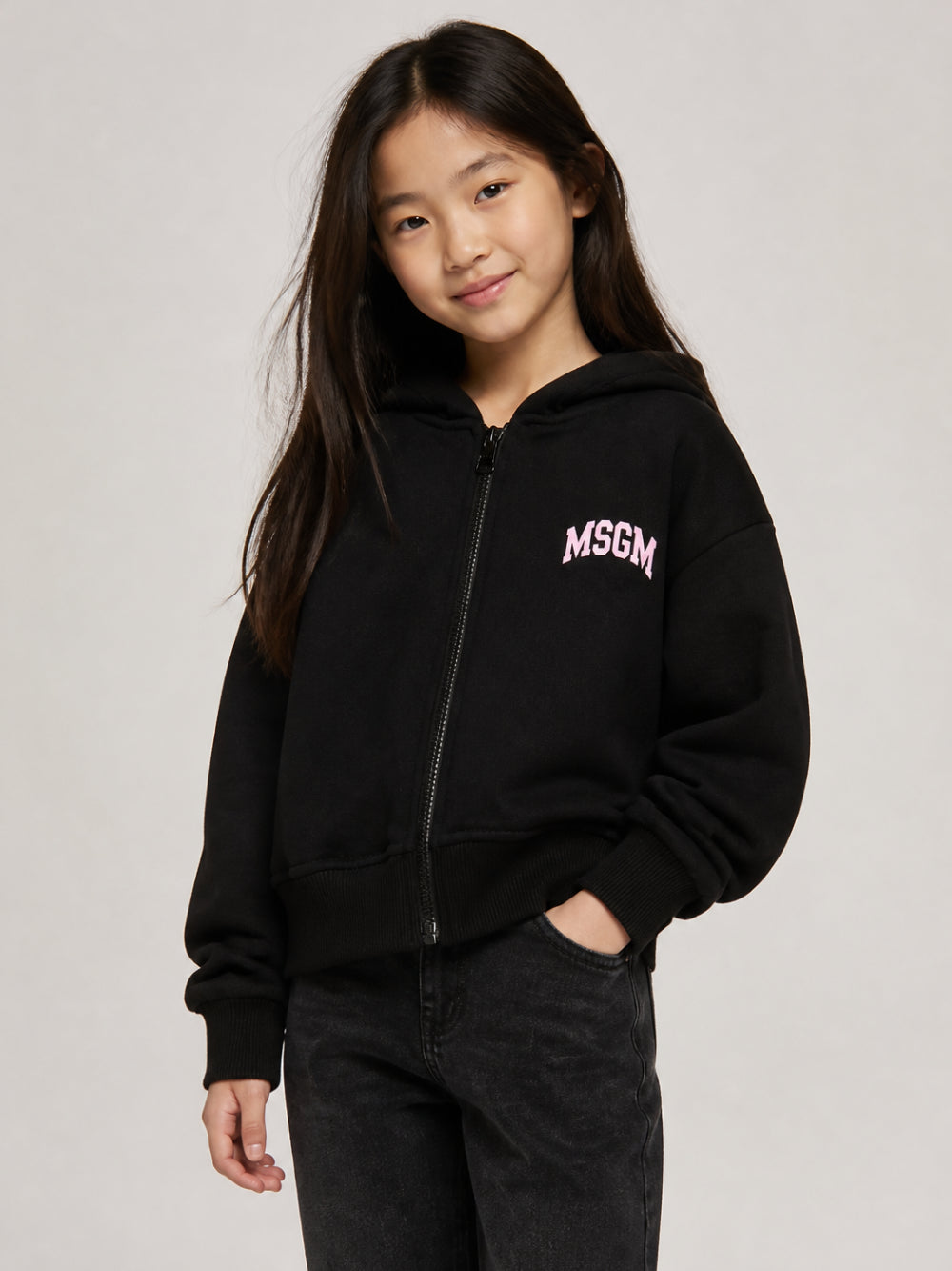 Felpa per bambina MSGM Kids nera con logo sul davanti F6MSJGZH032 110 MSGM KIDS