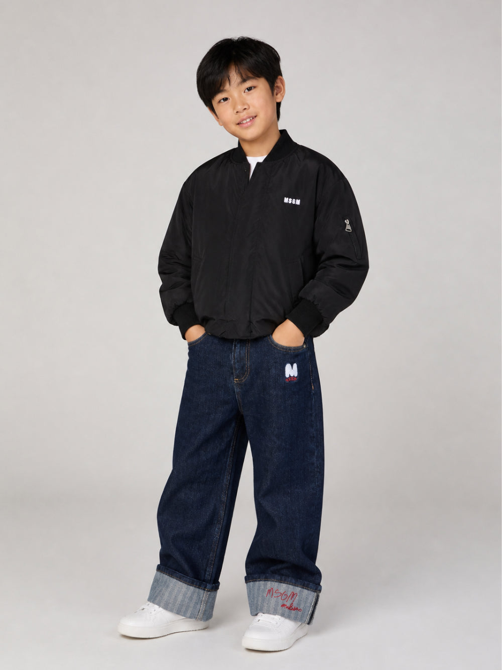 Giubbino per bambino Msgm Kids nero con stampa logo sul davanti F6MSJUPF002 110 MSGM KIDS