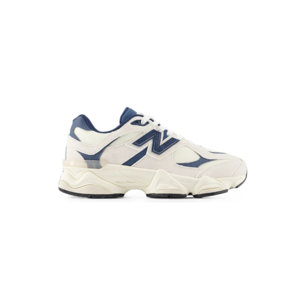 Sneakers 9060 Lace per bambini New Balance Kids bianche con logo sulla linguetta G9060 2JM NEW BALANCE KIDS