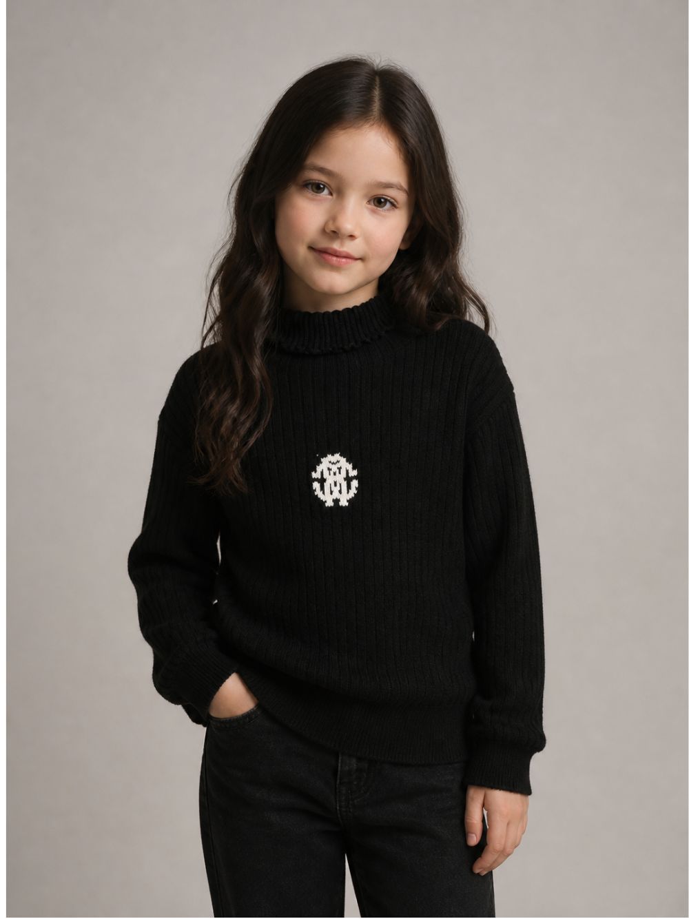 Maglione per bambina Roberto Cavalli Kids mero con ricamo logo sul davanti CGA26101MA BLACK ROBERTO CAVALLI KIDS