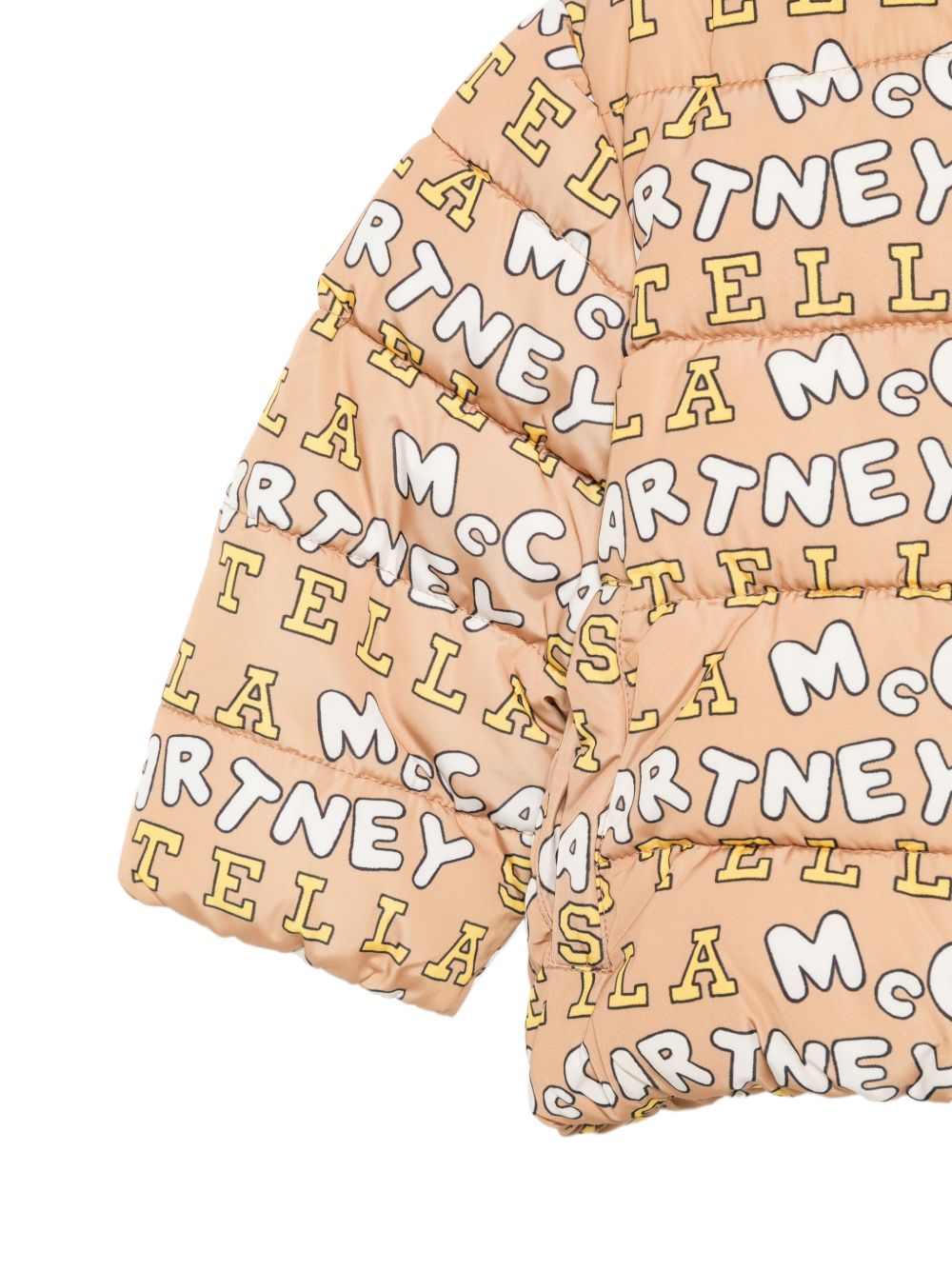 Giubbino per neonato Stella McCartney Kids beige con scritta all-over TZ2347 Z4068 362MC STELLA McCARTNEY KIDS