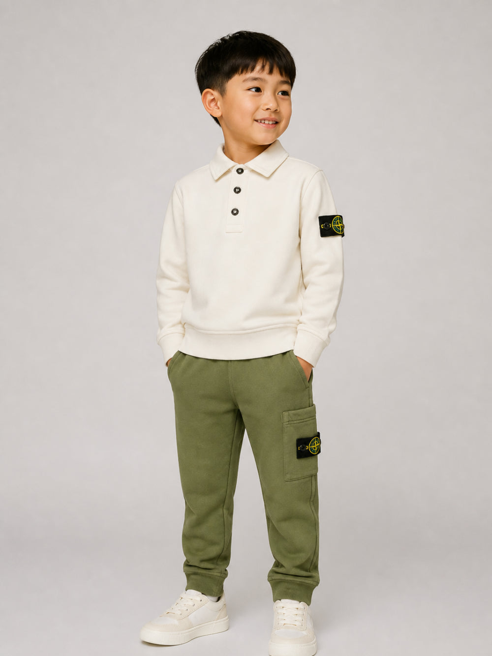 Pantaloni cargo per bambino Stone Island Kids verde con applicazione sulla gamba L2S166200002S0A20 V005G STONE ISLAND KIDS