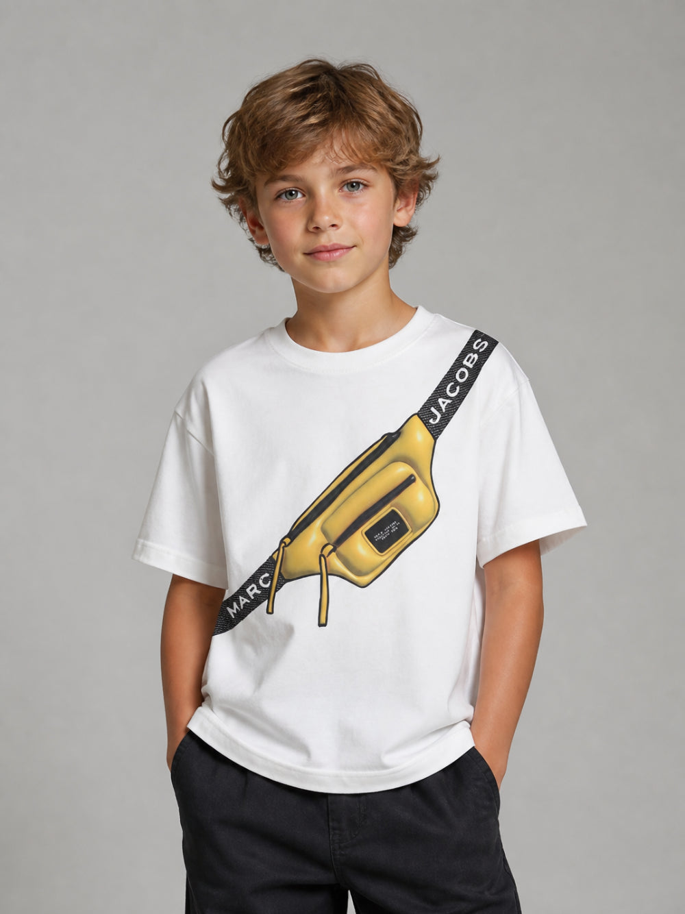 T-shirt per bambino The Marc Jacobs Kids bianca con stampa marsupio sul davanti W61026 126 THE MARC JACOBS KIDS