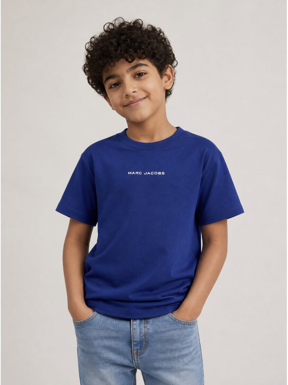 T-shirt per bambino The Marc Jacobs Kids blu con logo sul davanti W61030 841 THE MARC JACOBS KIDS
