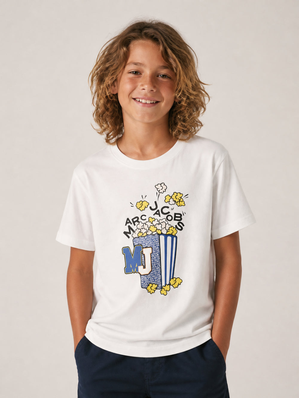 T-shirt per bambino The Marc Jacobs Kids bianca con stampa popcorn sul davanti W61031 126 THE MARC JACOBS KIDS