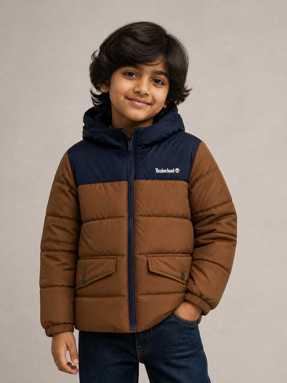 Giubbino per bambino Timberland Kids marrone con design color-block T61057 325 TIMBERLAND KIDS