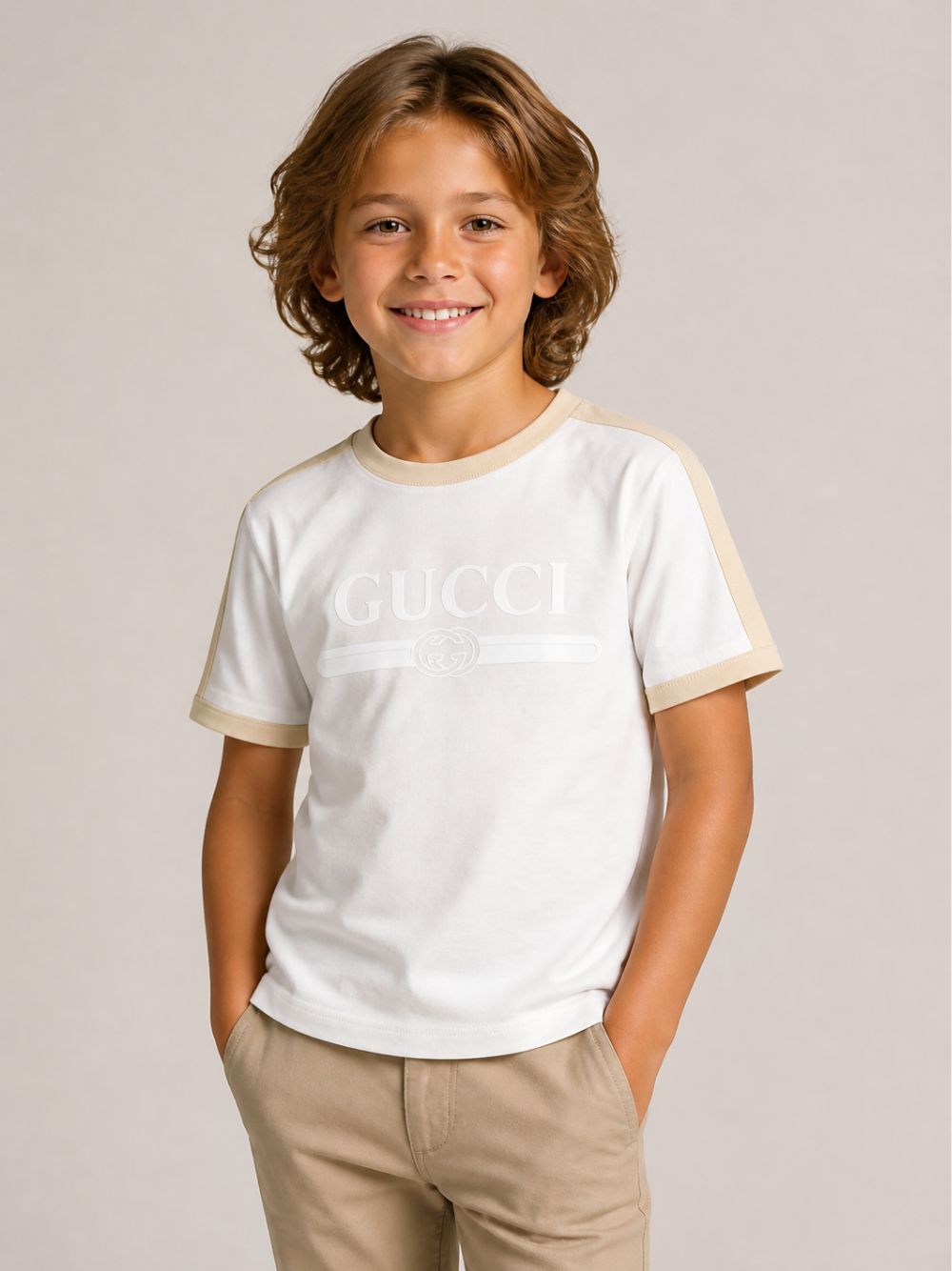 T-shirt per bambino Gucci Kids bianca con logo sul davanti 864634XJHW6 9043 GUCCI KIDS