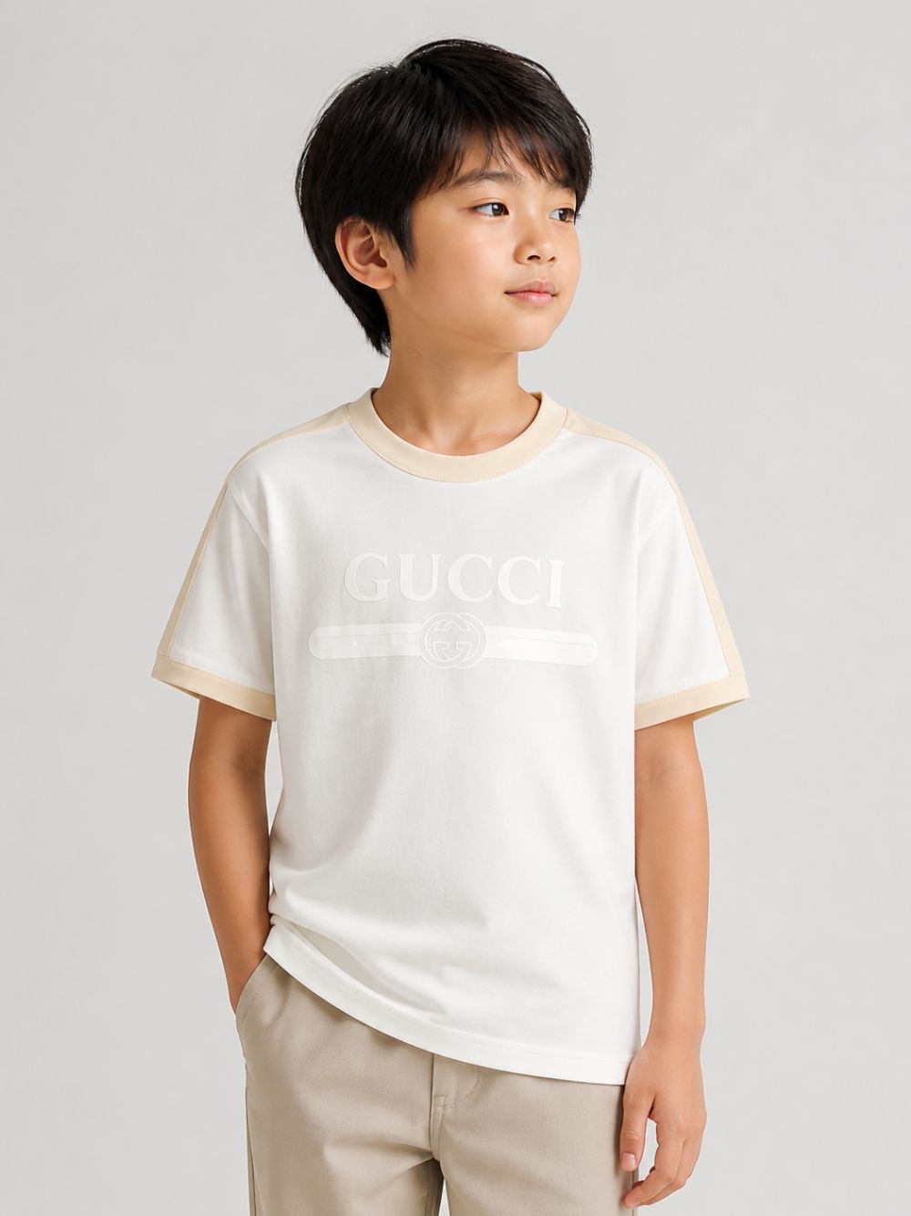 T-shirt per bambino Gucci Kids bianca con dettaglio logo sul davanti A0044YXJHW6 9043 GUCCI KIDS
