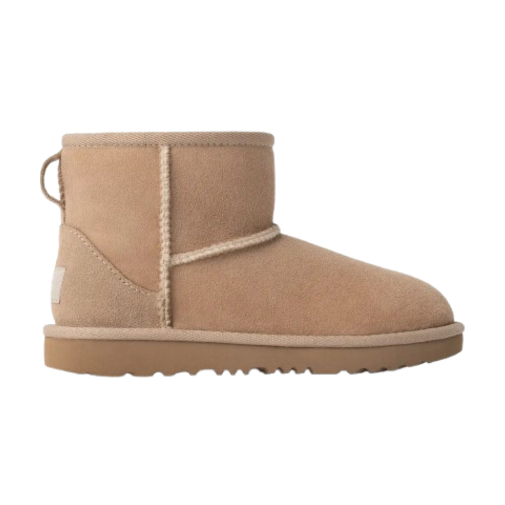 Stivaletti Classic II Mini per bambina UGG Kids beige con applicazione posteriore con logo 1017715K SAN UGG KIDS