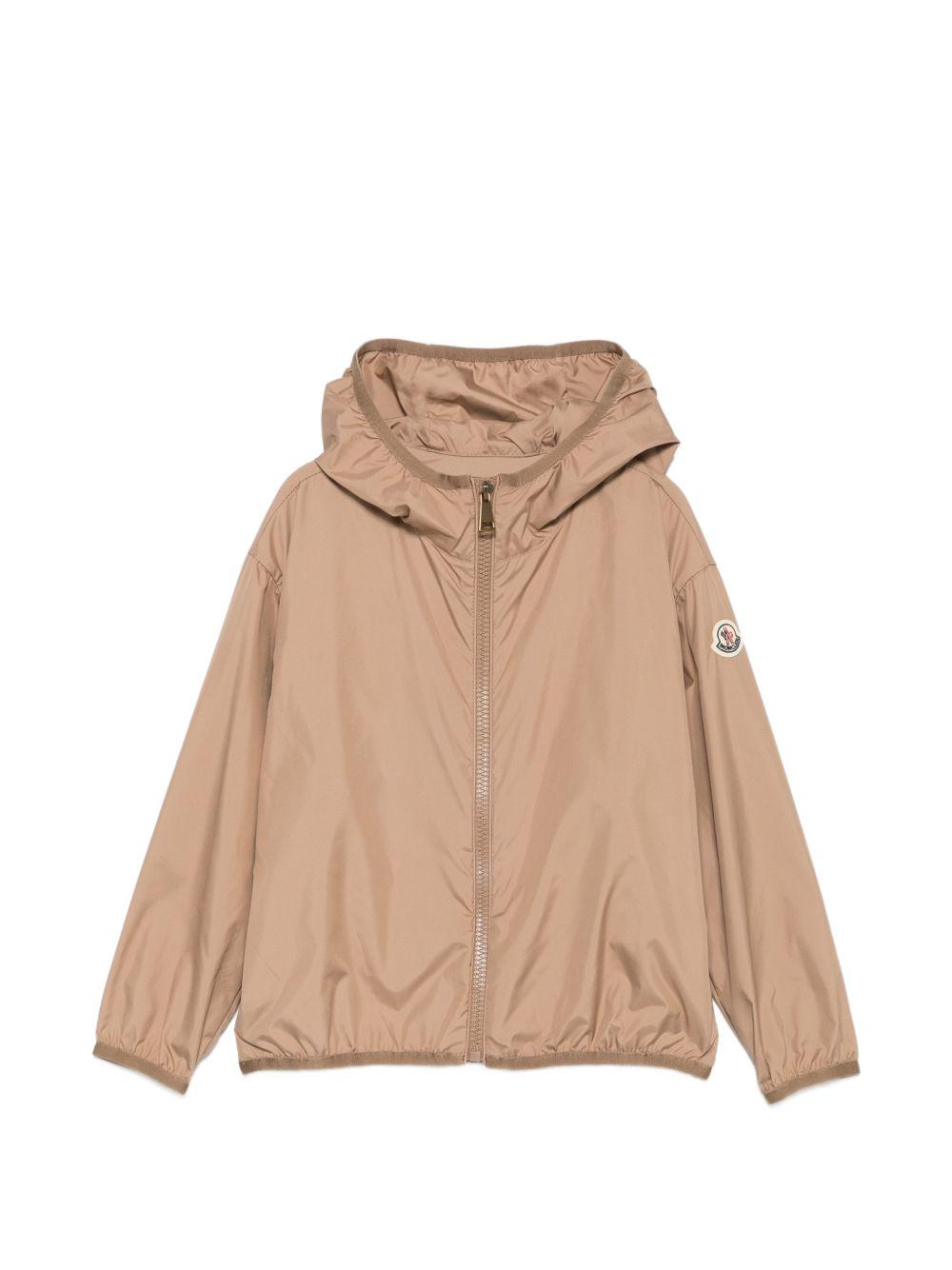 Giubbino per bambino Moncler Enfant marrone chiaro con cappuccio e cerniera L19541A0008354AQE 513 MONCLER KIDS