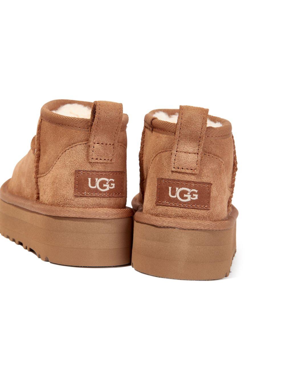 Stivali per bambina UGG Kids Classic Mini Platform marrone cammello 1157791K CHE UGG KIDS