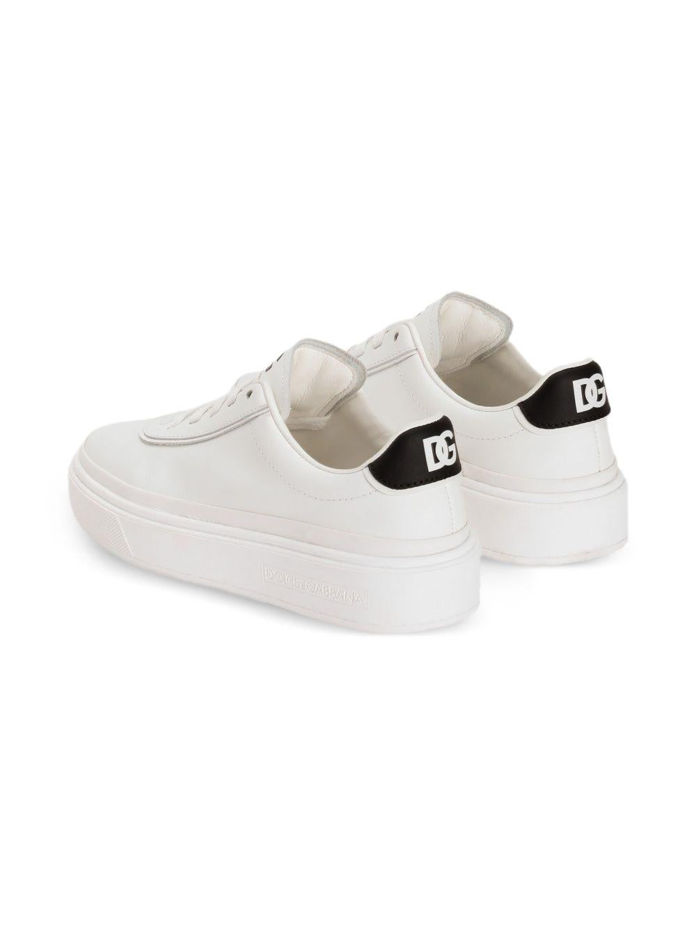 Sneakers per bambini Dolce & Gabbana Kids bianche con logo sul tallone D11378 AY874 89697 DOLCE & GABBANA KIDS