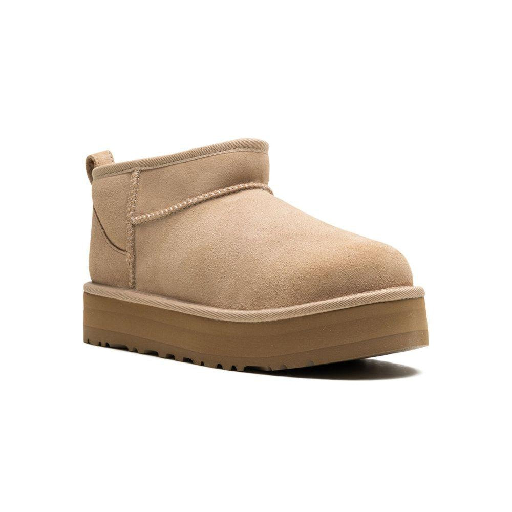 Stivali Classic Ultra Mini per bambino UGG Kids beige con suola rialzata 1157791K SAN UGG