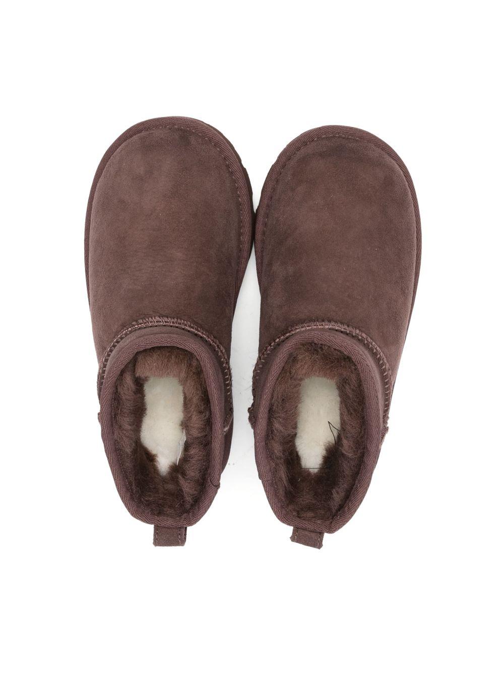 Stivali Classic Ultra Mini per bambina Ugg Kids marrone con design slip-on 1130750K BCDR UGG KIDS