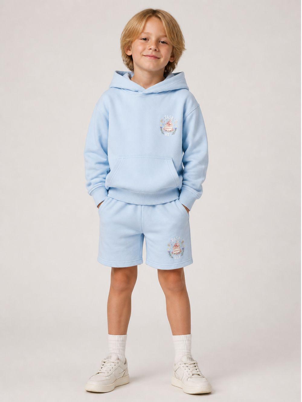 Shorts per bambino Casablanca Kids azzurro chiaro con tasca posteriore con toppa KPF26JTR26602 CASAWAY CASABLANCA KIDS