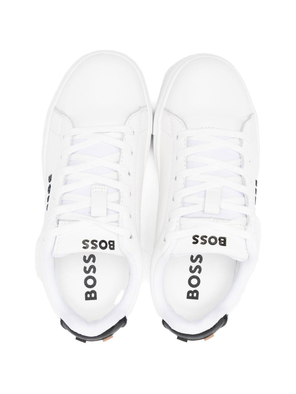 Sneakers per bambino Boss Kids bianche con logo sulla linguetta J53248 10P BOSS KIDS