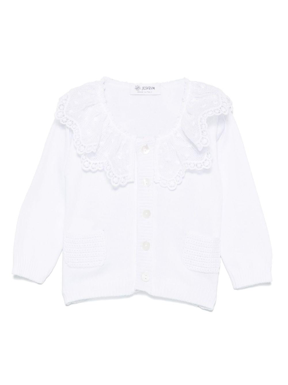 Cardigan per neonata JESURUM BABY Clara bianco con colletto in pizzo CLARA VAR.62 JESURUM