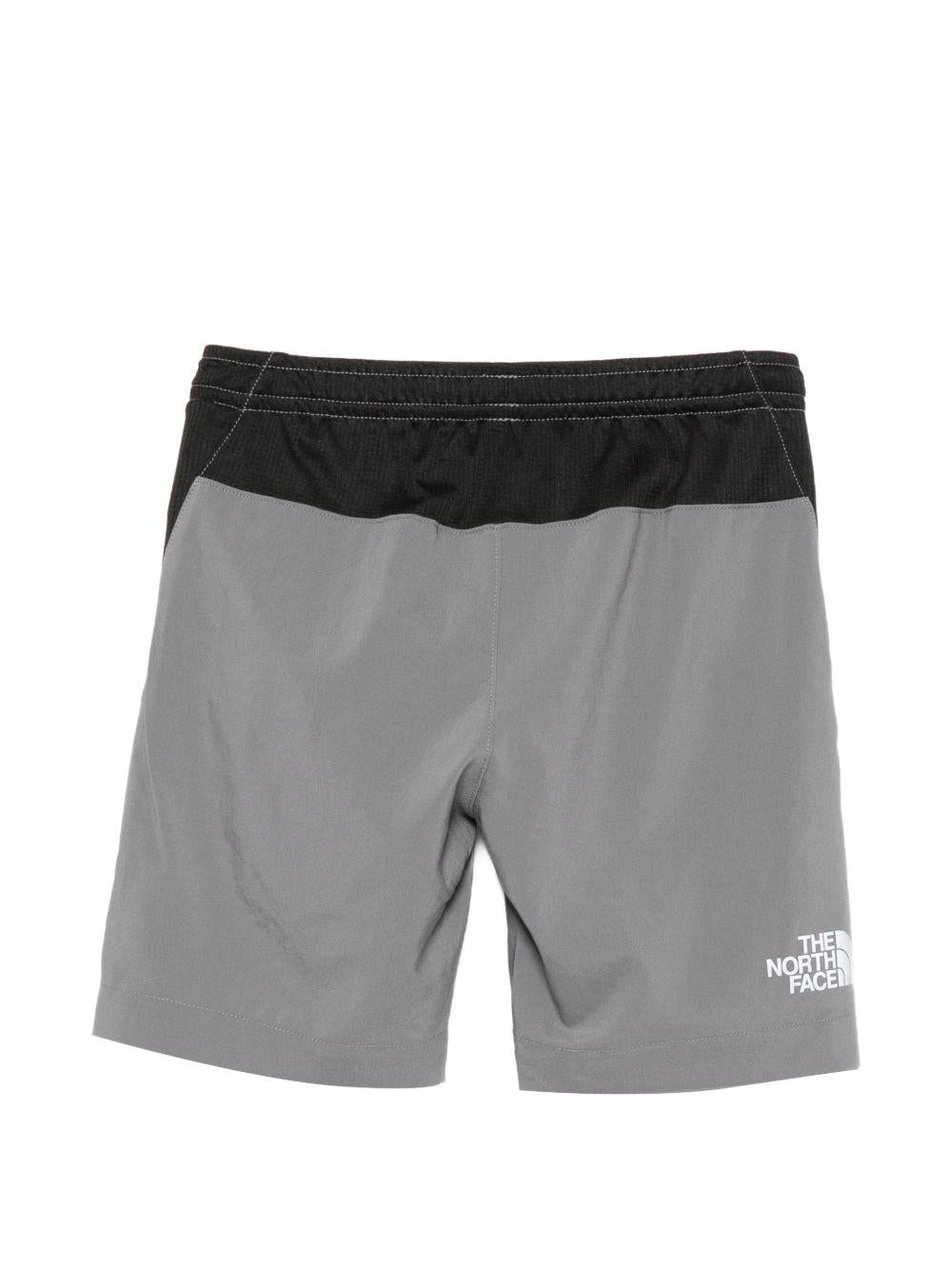 Shorts per bambino The North Face Kids grigio con design color block NF0A8BNH 0UZ1 THE NORTH FACE KIDS