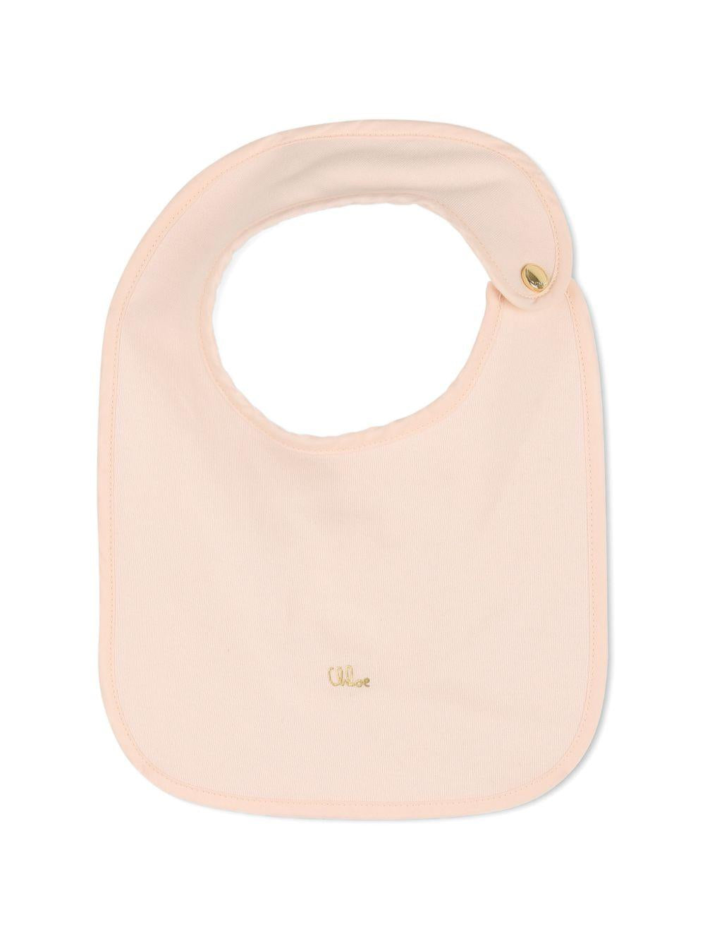 Set tutina, bavaglino e cappellino per neonata Chloé Kids rosa con volant C20926 440 CHLOE' KIDS