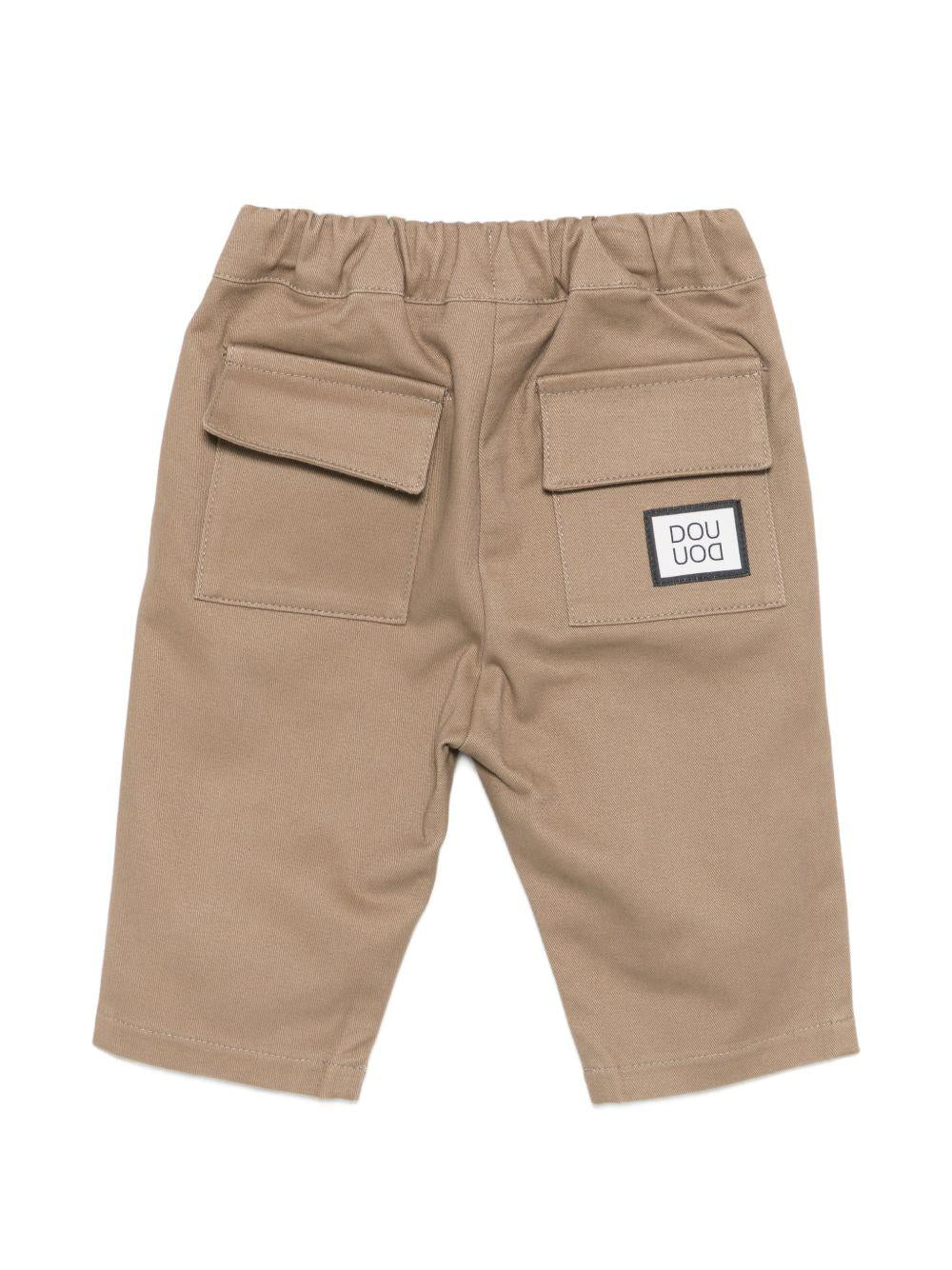 Pantaloni per neonato Douuod Kids marroni con due tasche posteriori con patta DZ6060 G0073 343 DOUUOD KIDS