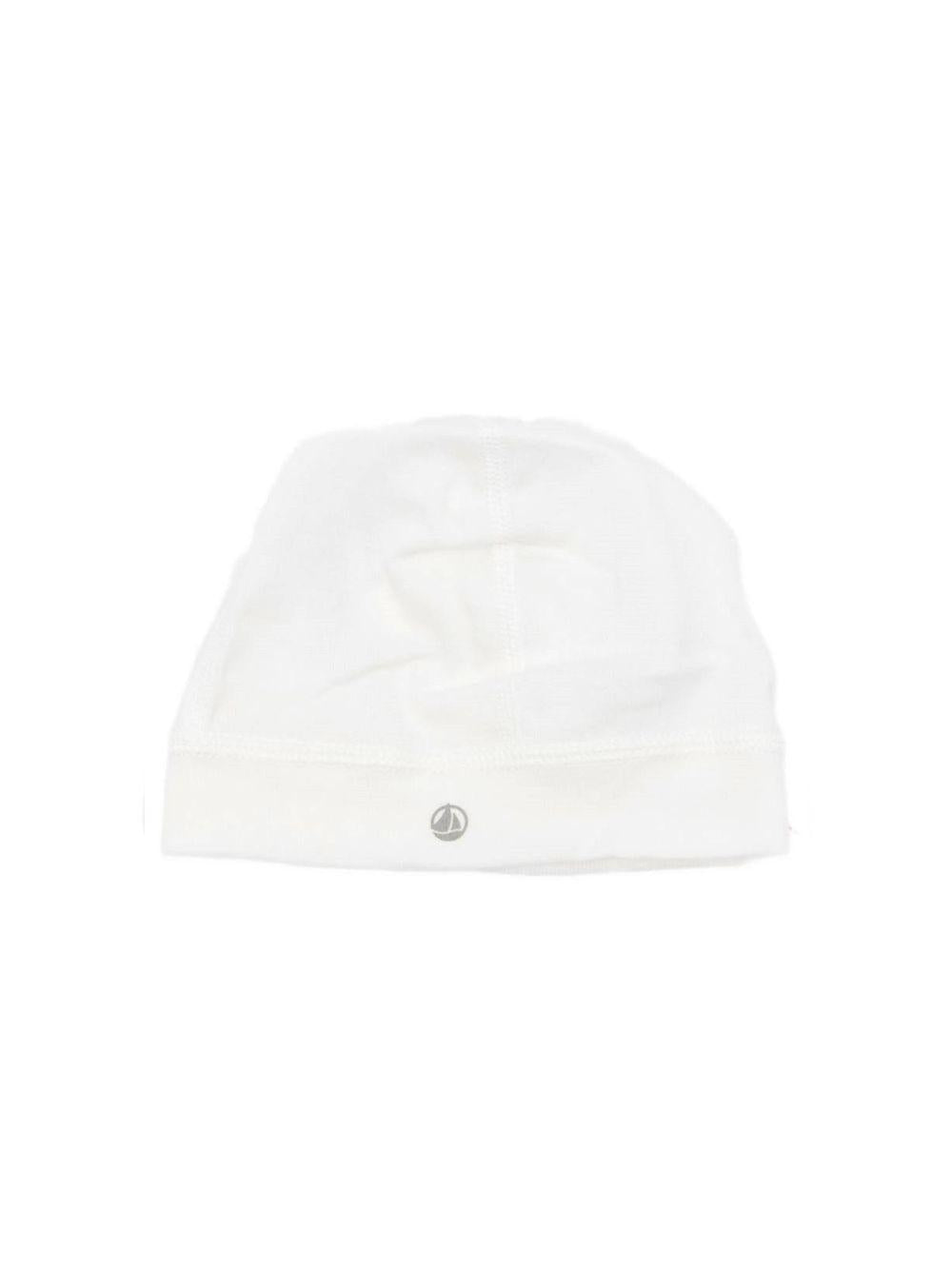 Berretto per neonati Petit Bateau bianco con logo sul davanti A0AZW 01 PETIT BATEAU