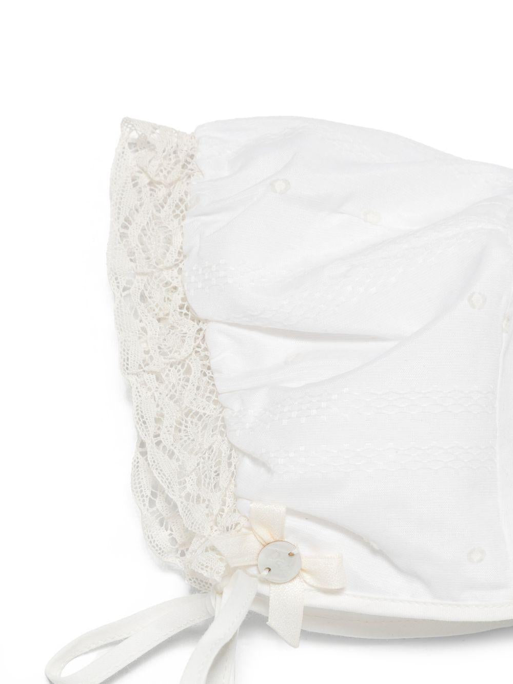 Abito battesimale per neonati Paz Rodriguez bianco in pizzo con cuffia 008-153241 60 PaZ RODRIGUEZ KIDS