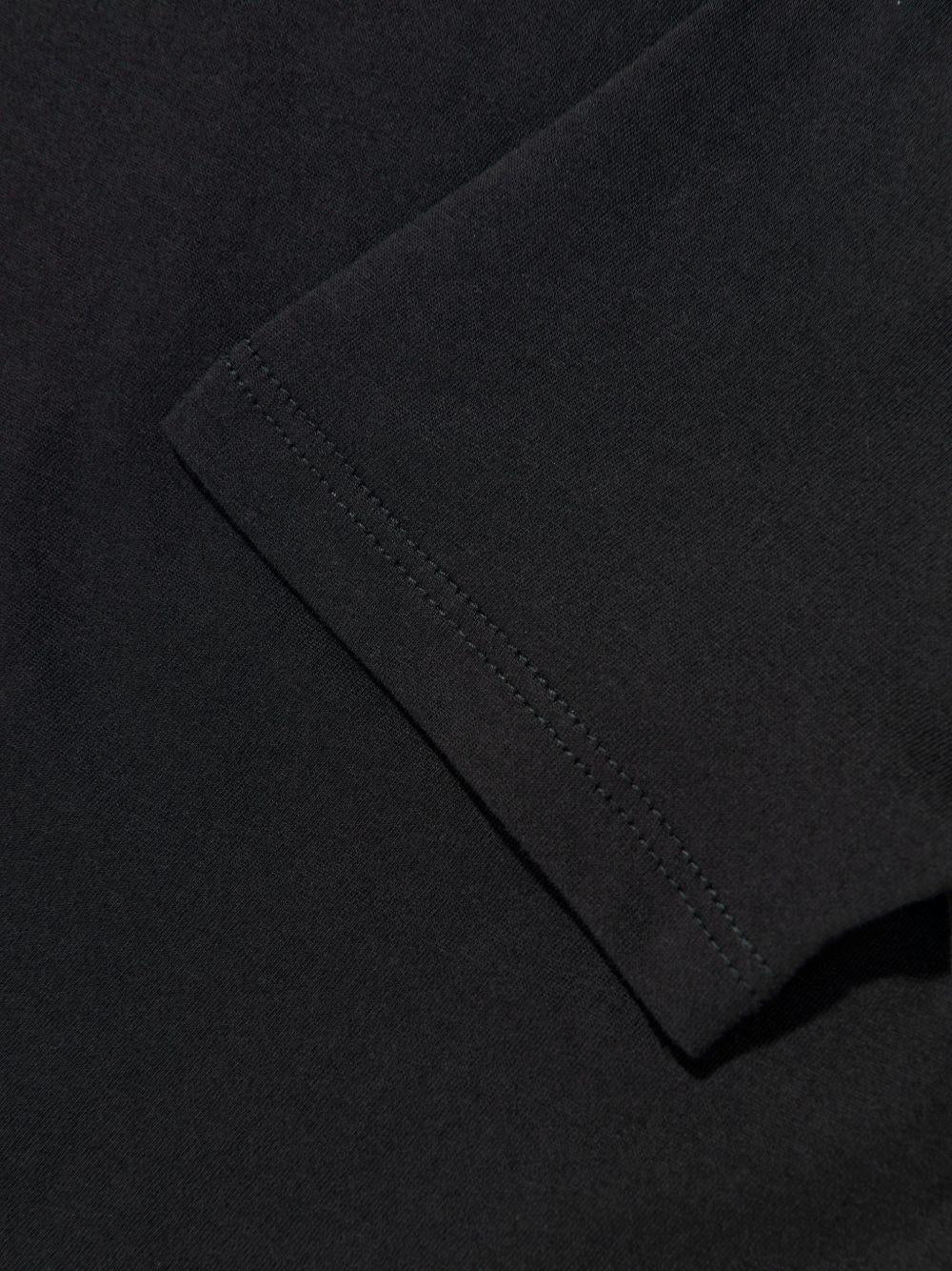 T-shirt per bambino Emporio Armani Kids nera con logo sul davanti EB000421 AF15013 MC194 EMPORIO ARMANI KIDS